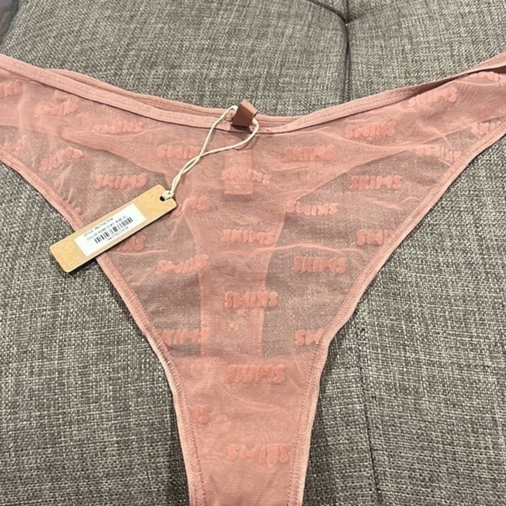 Skims logo Velour, Shimmer - Picture 5 of 5